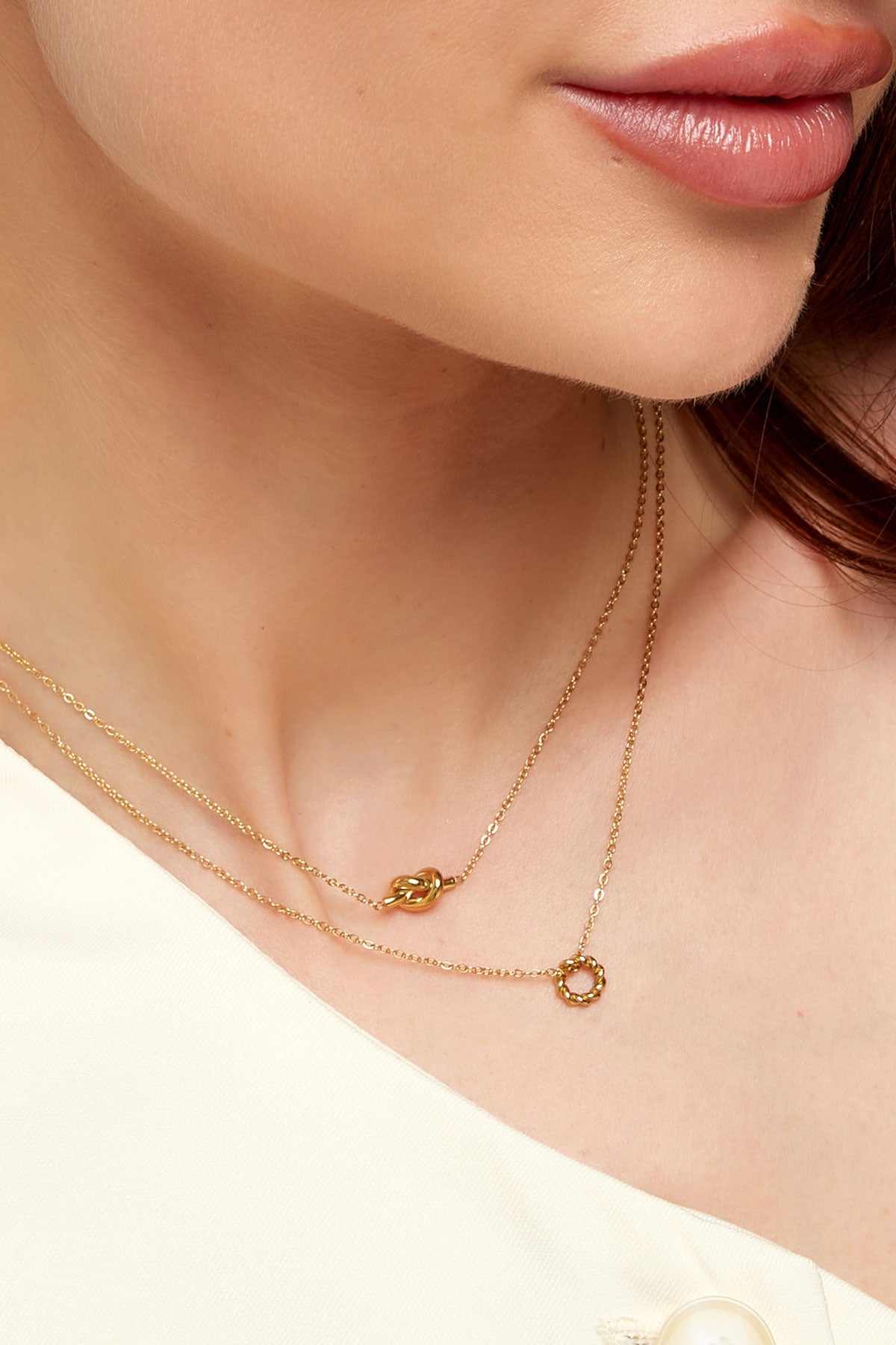 Knot - hanger ketting Goud aan hals