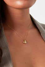 Pure Joy - hartjes ketting Goud aan hals