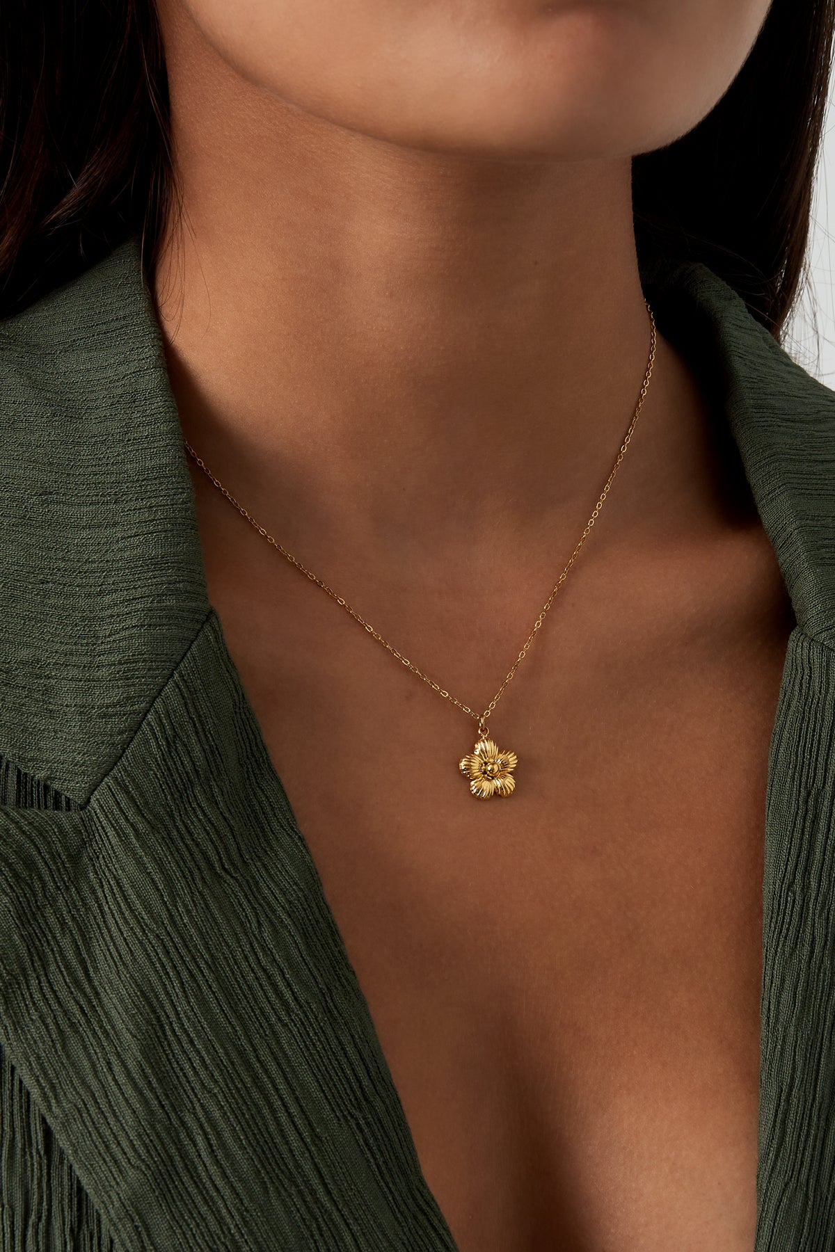 Luna - bloem ketting Goud aan hals