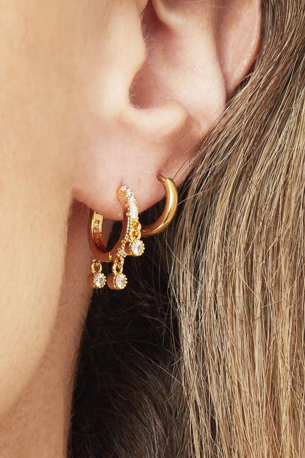 Mini - hoops Zilver aan oor