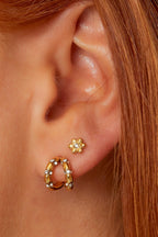 Fleur - studs Goud aan oor