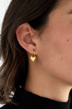 Lover - studs Goud aan oor