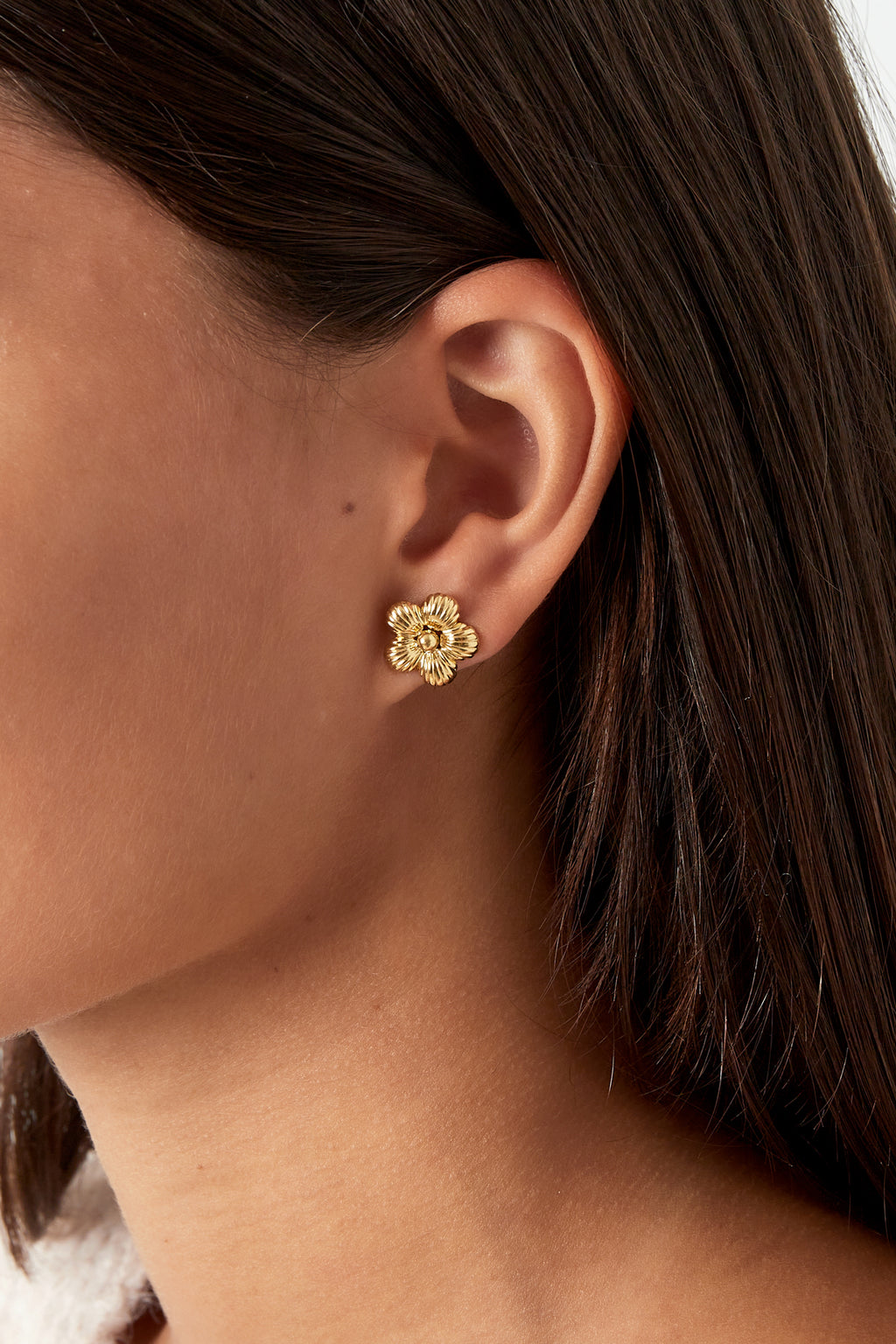 Margot - studs Goud aan oor