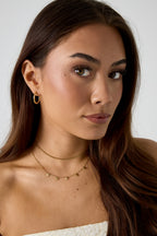 Nina - hoops Goud aan oor