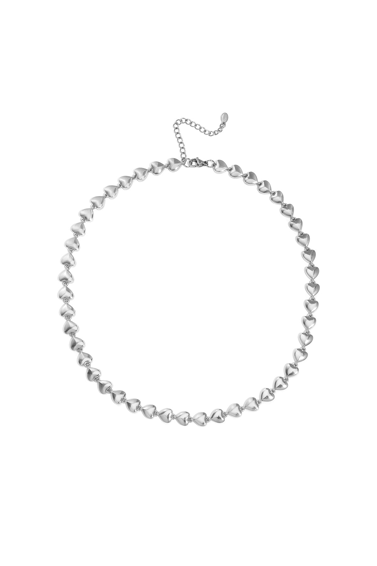 Love - hartjes ketting Zilver aan hals
