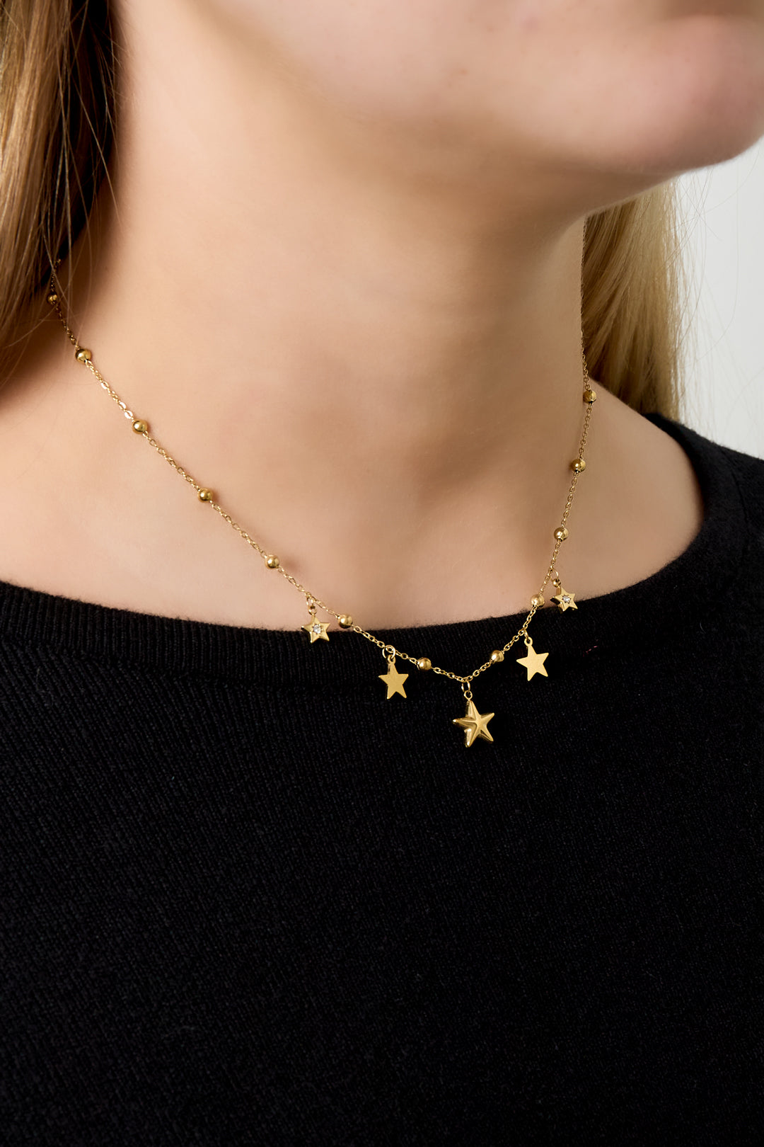 Astrid - hanger ketting Goud aan hals