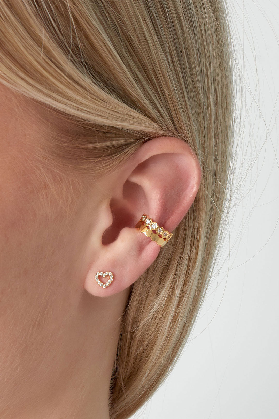 Dotty - earcuff Goud aan oor