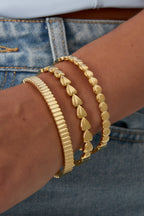 Tessa - manchet armband Goud aan pols