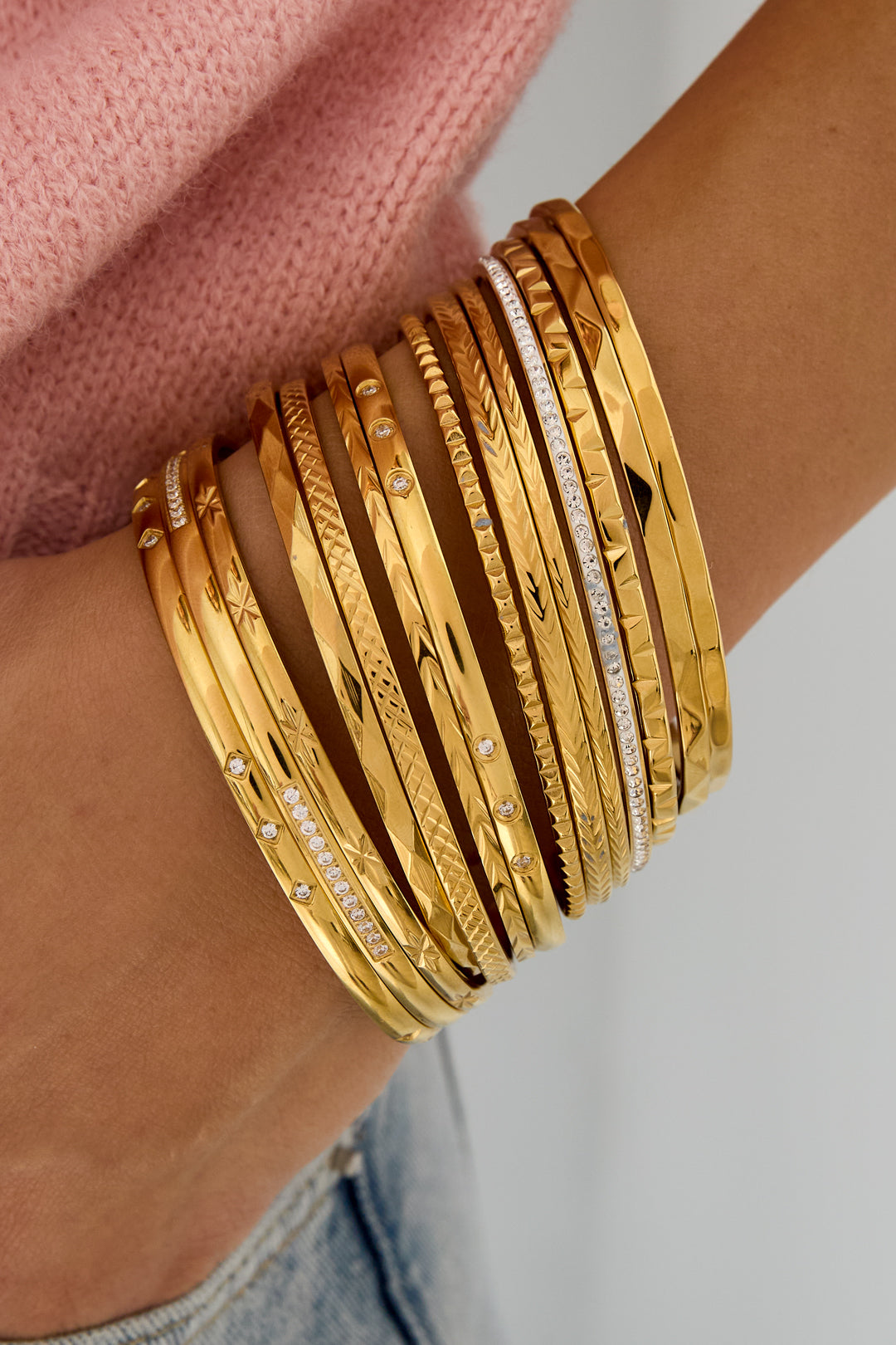 Bare - manchet armband Goud aan pols