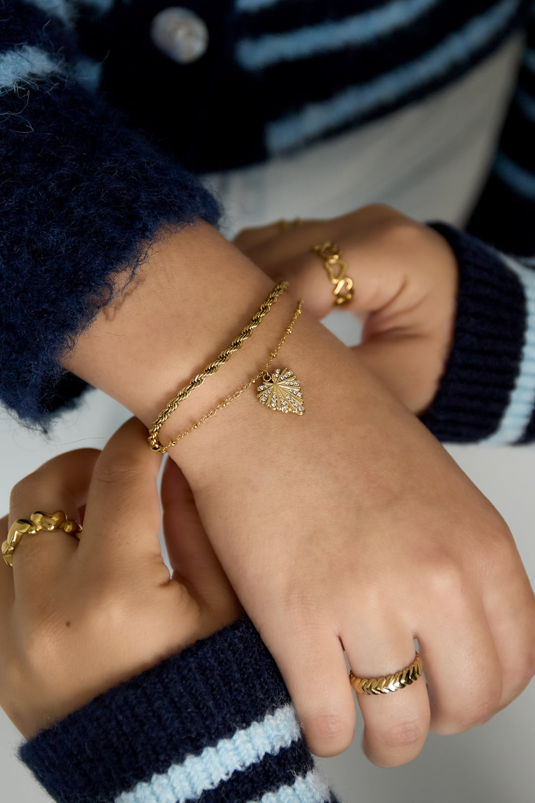 Sweetie - bedelarmband Goud aan pols