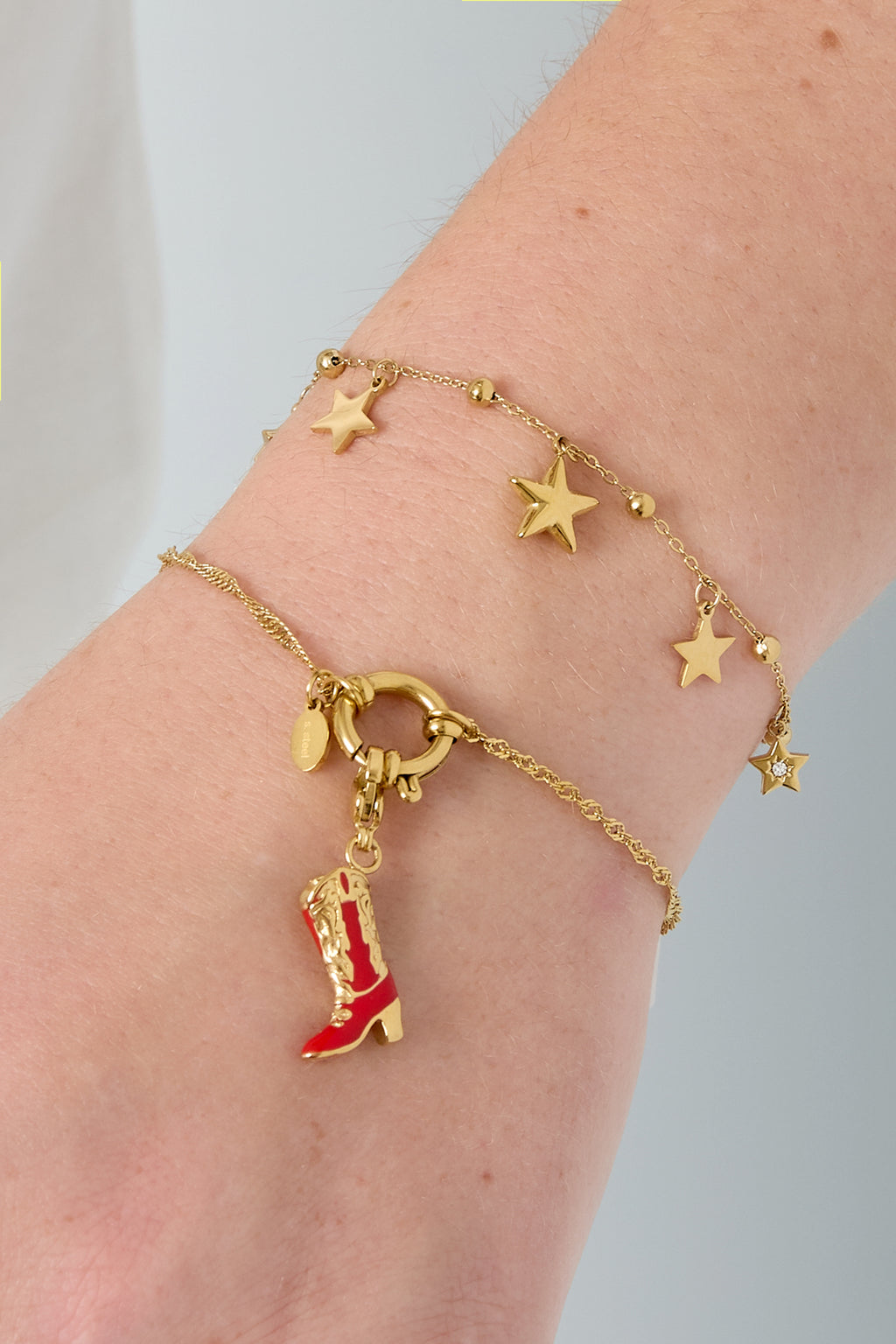 Stellar - bedelarmband Goud aan pols