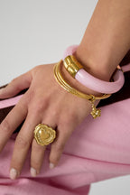 Bambi - manchet armband Goud aan pols
