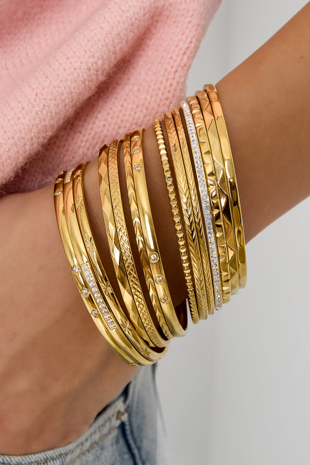 Shimmer - manchet armband Goud aan pols
